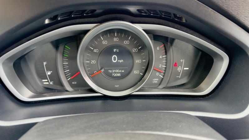 VOLVO V40
